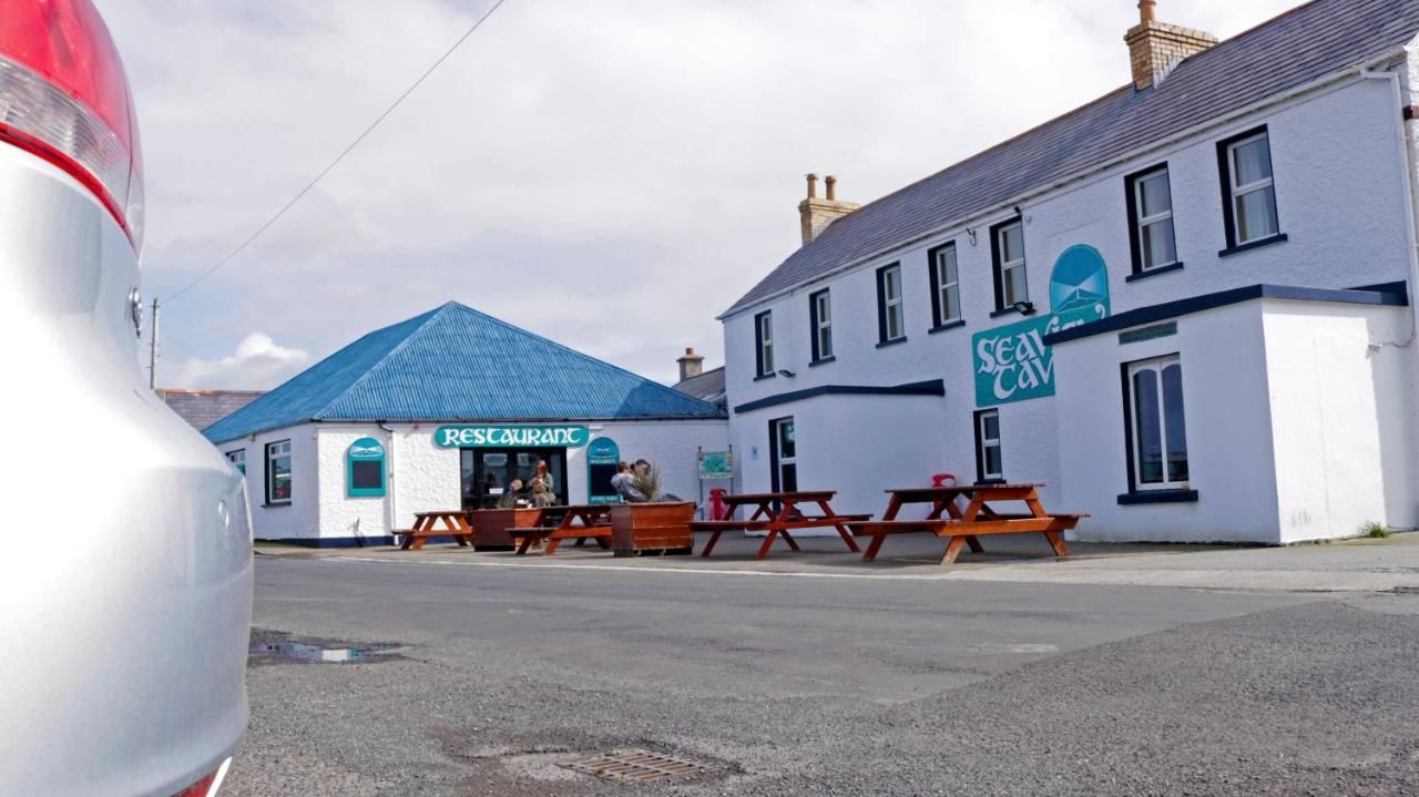 Отель The Seaview Tavern Ballygorman-12